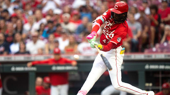 Cincinnati Reds shortstop Elly De La Cruz (44) hits a 2-run home run in the third inning between Cincinnati Reds and Atlanta Braves at Great American Ball Park in Cincinnati on July 30, 2025.