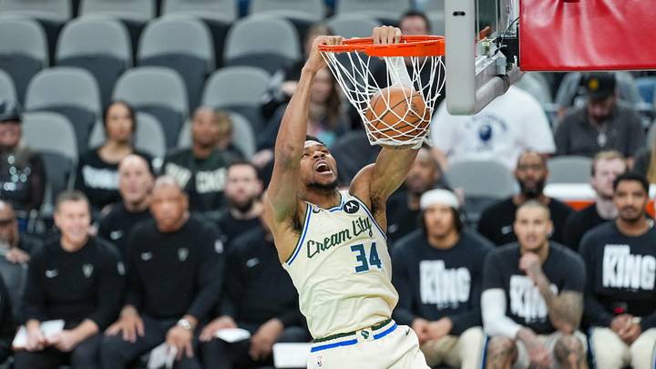 Jan 15, 2026; San Antonio, Texas, USA;  Milwaukee Bucks forward Giannis Antetokounmpo (34) dunks in the first half against the San Antonio Spurs at Frost Bank Center. Mandatory Credit: Daniel Dunn-Imagn Images