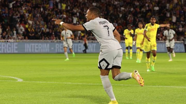 Le PSG de Kylian Mbappé n'a fait qu'une bouchée de Nantes. Le PSG de Kylian Mbappé n'a fait qu'une bouchée de Nantes.