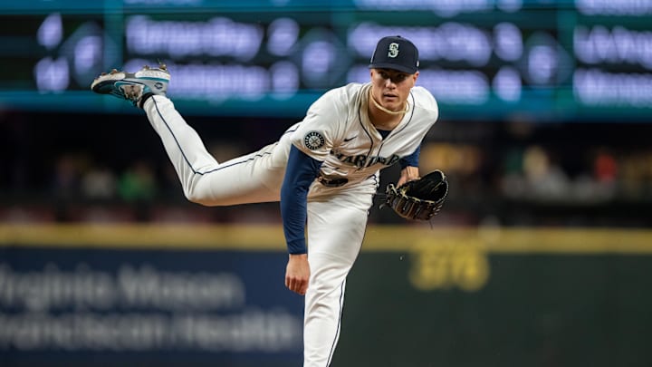 Seattle Mariners starter Bryan Woo (22) delivers a pitch against the San Diego Padres at T-Mobile Park in 2024.