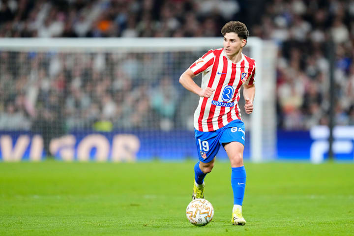 Julián Alvarez ฆูลิอัน อัลบาเรซ