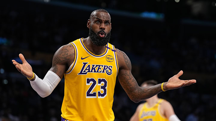 Golden State Warriors v Los Angeles Lakers