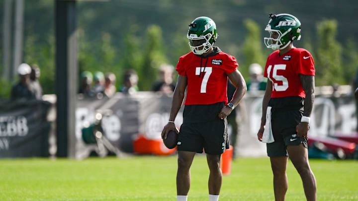 Jul 25, 2025; Florham Park, NJ, USA; New York Jets quarterbacks Justin Fields (7) and Adrian Martinez (15) look on during a drill at training camp at Atlantic Health Jets Training Center. Mandatory Credit: John Jones-Imagn Images Jul 25, 2025; Florham Park, NJ, USA; New York Jets quarterbacks Justin Fields (7) and Adrian Martinez (15) look on during a drill at training camp at Atlantic Health Jets Training Center. Mandatory Credit: John Jones-Imagn Images