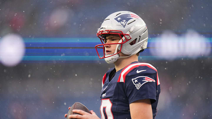 New England Patriots quarterback Drake Maye (10) warms up before an AFC Divisional Round game against the Houston Texans
