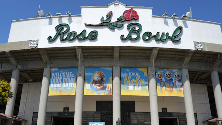 Sep 14, 2024; Pasadena, California, USA; A general overall view of the Rose Bowl facade with UCLA Bruins signage. Mandatory Credit: Kirby Lee-Imagn Images Sep 14, 2024; Pasadena, California, USA; A general overall view of the Rose Bowl facade with UCLA Bruins signage. Mandatory Credit: Kirby Lee-Imagn Images