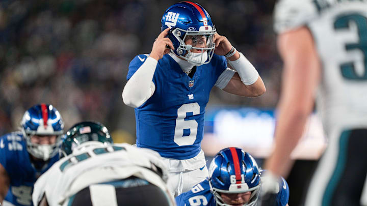 New York Giants quarterback Jaxson Dart (6) calls a play from the backfield during a Thursday Night Football game between the New York Giants and the Philadelphia Eagles at MetLife Stadium in East Rutherford on Oct. 9, 2025.