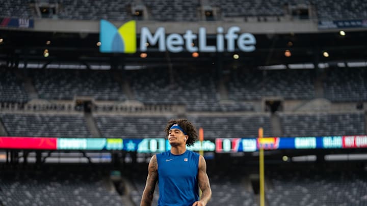 Sep 26, 2024; East Rutherford, NJ, US; New York Giants wide receiver Jalin Hyatt (13) warms up during pre-game at MetLife Stadium. Sep 26, 2024; East Rutherford, NJ, US; New York Giants wide receiver Jalin Hyatt (13) warms up during pre-game at MetLife Stadium.