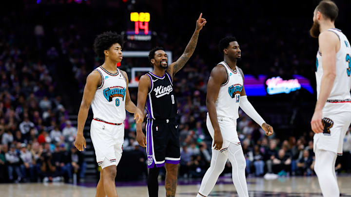 Mar 17, 2025; Sacramento, California, USA; Sacramento Kings guard Malik Monk (0) reacts after a play during the second quarter against the Memphis Grizzlies at Golden 1 Center. Mandatory Credit: Sergio Estrada-Imagn Images Mar 17, 2025; Sacramento, California, USA; Sacramento Kings guard Malik Monk (0) reacts after a play during the second quarter against the Memphis Grizzlies at Golden 1 Center. Mandatory Credit: Sergio Estrada-Imagn Images