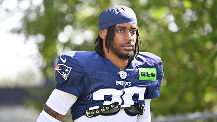 Jul 28, 2025; Foxborough, MA, USA; New England Patriots cornerback Miles Battle (35) heads to the practice fields for training camp at Gillette Stadium. Mandatory Credit: Eric Canha-Imagn Images Jul 28, 2025; Foxborough, MA, USA; New England Patriots cornerback Miles Battle (35) heads to the practice fields for training camp at Gillette Stadium. Mandatory Credit: Eric Canha-Imagn Images
