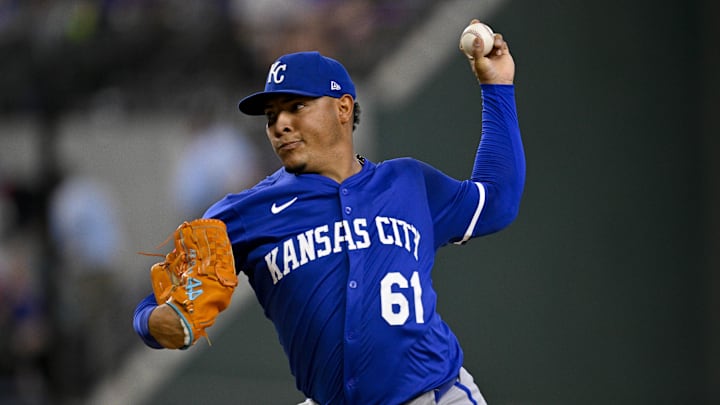 Jun 19, 2025; Arlington, Texas, USA; Kansas City Royals relief pitcher Angel Zerpa (61) pitches against the Texas Rangers during the game at Globe Life Field. Mandatory Credit: Jerome Miron-Imagn Images Jun 19, 2025; Arlington, Texas, USA; Kansas City Royals relief pitcher Angel Zerpa (61) pitches against the Texas Rangers during the game at Globe Life Field. Mandatory Credit: Jerome Miron-Imagn Images