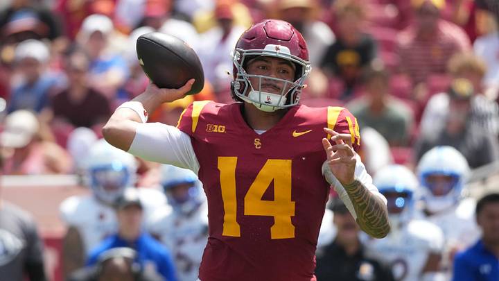 USC quarterback Jayden Maiava delivered a standout performance in Week 0, completing 25 of 29 passes for 286 yards, 2 touchdowns and 0 interceptions while also rushing for a score in a comfortable win over San Jose State. (Kirby Lee-Imagn Images) USC quarterback Jayden Maiava delivered a standout performance in Week 0, completing 25 of 29 passes for 286 yards, 2 touchdowns and 0 interceptions while also rushing for a score in a comfortable win over San Jose State. (Kirby Lee-Imagn Images)