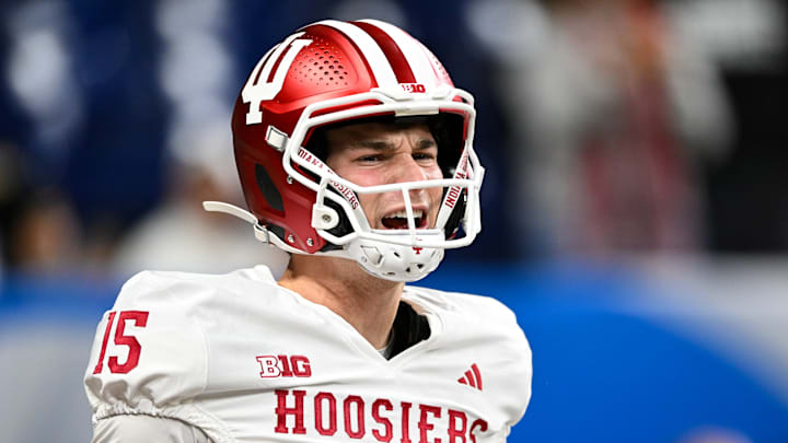 Indiana Hoosiers QB Fernando Mendoza