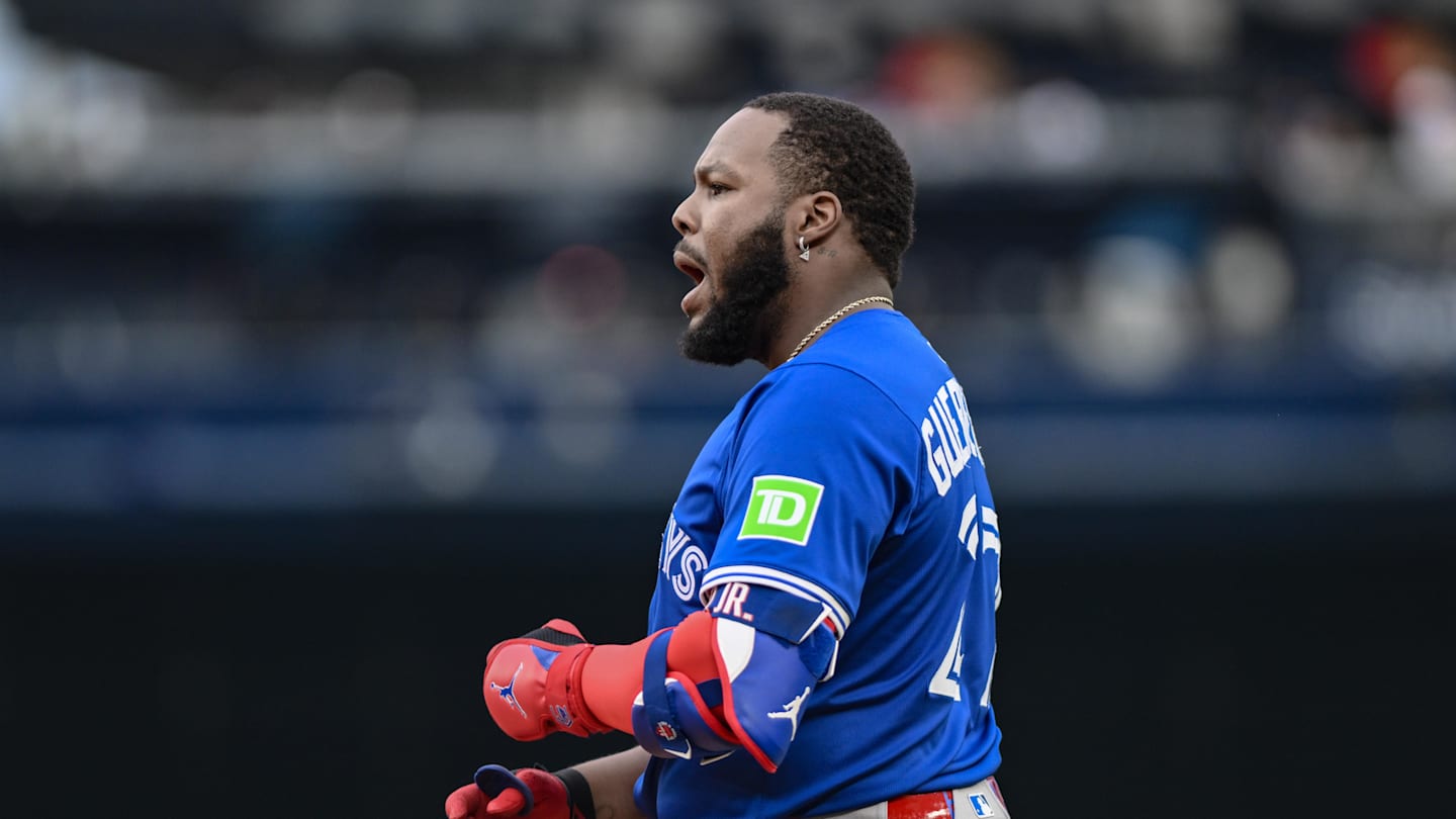 Blue Jays' Vladimir Guerrero Jr. Heroic Effort Continues to Spark Toronto