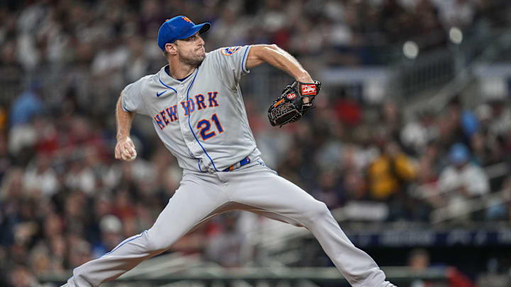 Oct 1, 2022; Cumberland, Georgia, USA; New York Mets starting pitcher Max Scherzer (21) pitches