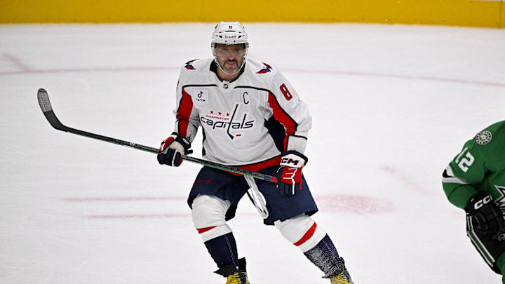 Alex Ovechkin sits at 899 career goals as the Capitals host the Islanders.