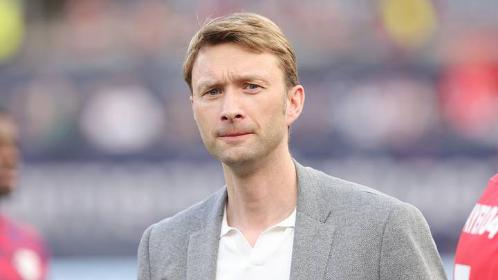 Nach dem misslungenen Bundesliga-Auftakt muss Simon Rolfes noch einige wichtige Personalentscheidungen treffen 