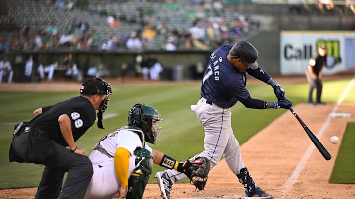 Seattle Mariners second base Jorge Polanco (7) hits against the Oakland Athletics in the sixth inning at Oakland-Alameda County Coliseum in 2024. Seattle Mariners second base Jorge Polanco (7) hits against the Oakland Athletics in the sixth inning at Oakland-Alameda County Coliseum in 2024.