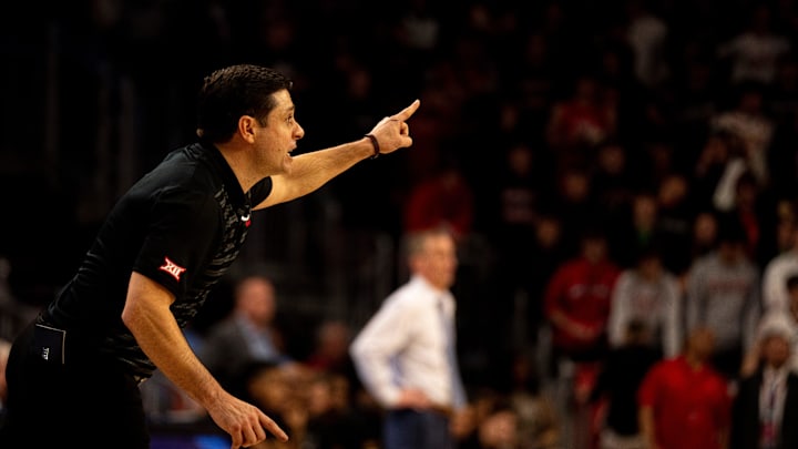 Cincinnati Bearcats head coach Wes Miller coaches in the second half of the NCAA basketball game against the Arizona State Sun Devils at Fifth Third Arena in Cincinnati on Saturday, January 18, 2025.
