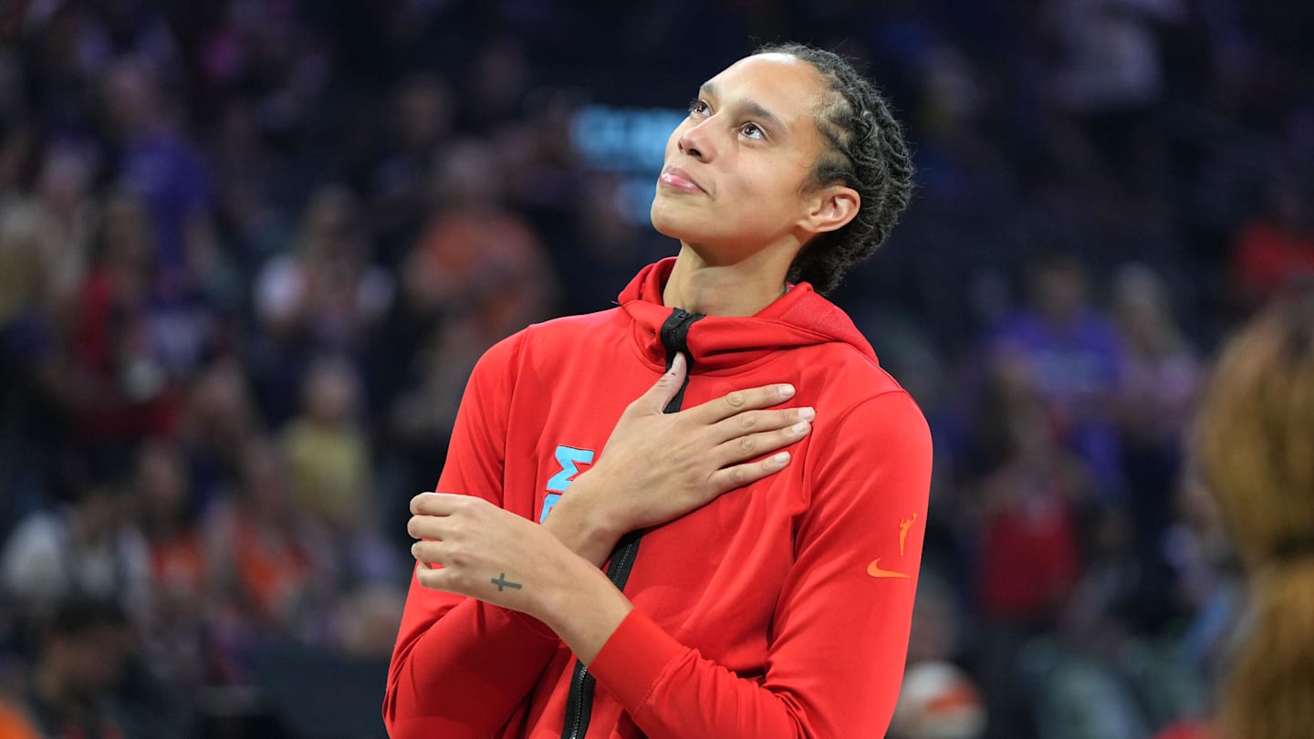 Brittney Griner Scores 17 Points in Emotional Phoenix Mercury Return