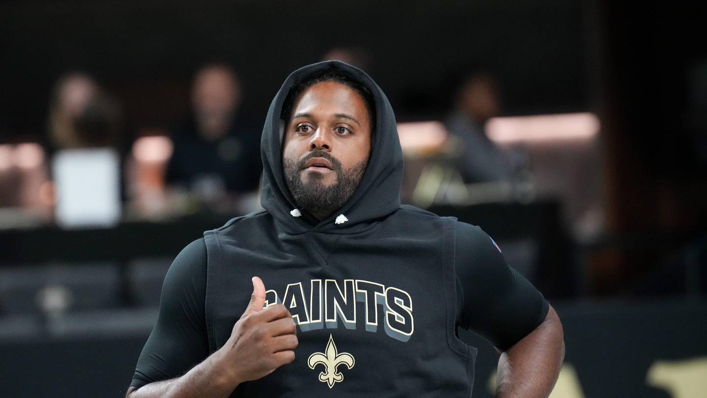 Alvin Kamara em campo pelo New Orleans Saints