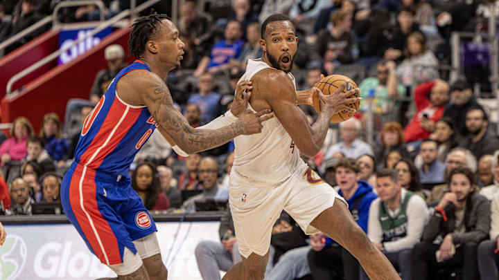 Feb 5, 2025; Detroit, Michigan, USA; Cleveland Cavaliers forward Evan Mobley (4) drives to the basket on Detroit Pistons forward Ronald Holland II (00) during the second half at Little Caesars Arena. Mandatory Credit: David Reginek-Imagn Images Feb 5, 2025; Detroit, Michigan, USA; Cleveland Cavaliers forward Evan Mobley (4) drives to the basket on Detroit Pistons forward Ronald Holland II (00) during the second half at Little Caesars Arena. Mandatory Credit: David Reginek-Imagn Images