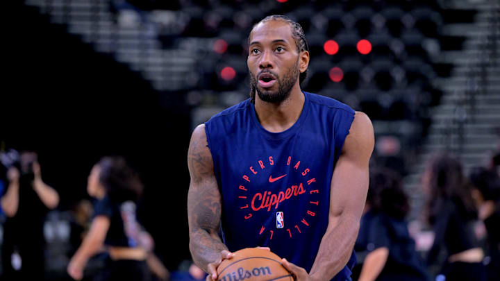 Apr 26, 2025; Inglewood, California, USA; Los Angeles Clippers forward Kawhi Leonard (2) warms up prior to game four of round one of the 2024 NBA Playoffs at Intuit Dome. Mandatory Credit: Jayne Kamin-Oncea-Imagn Images Apr 26, 2025; Inglewood, California, USA; Los Angeles Clippers forward Kawhi Leonard (2) warms up prior to game four of round one of the 2024 NBA Playoffs at Intuit Dome. Mandatory Credit: Jayne Kamin-Oncea-Imagn Images