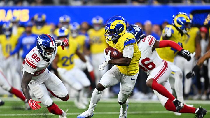 Sep 21, 2026; Inglewood, California, USA; Los Angeles Rams wide receiver Xavier Smith (19) runs against New York Giants wide receiver Malachi Fields (88) during the second quarter at SoFi Stadium. Mandatory Credit: William Liang-Imagn Images Sep 21, 2026; Inglewood, California, USA; Los Angeles Rams wide receiver Xavier Smith (19) runs against New York Giants wide receiver Malachi Fields (88) during the second quarter at SoFi Stadium. Mandatory Credit: William Liang-Imagn Images