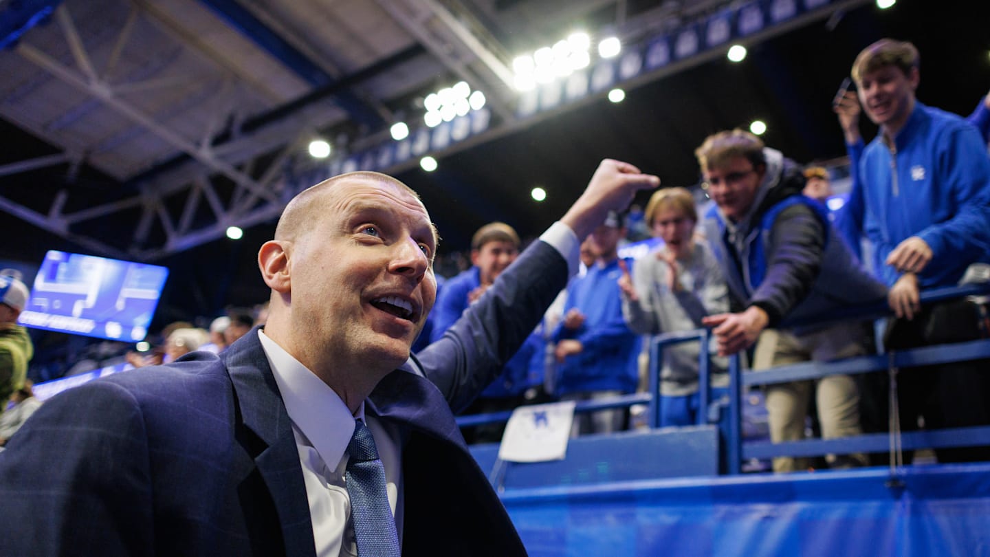 Kentucky basketball joins kids in the fight against cancer: Win custom sneakers