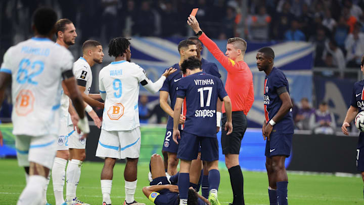 Le carton rouge d'Harit a fait couler beaucoup d'encre.