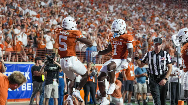 Washington transfer wide receiver Johntay Cook II, a former 5-star prep prospect, is projected to land at Syracuse football.