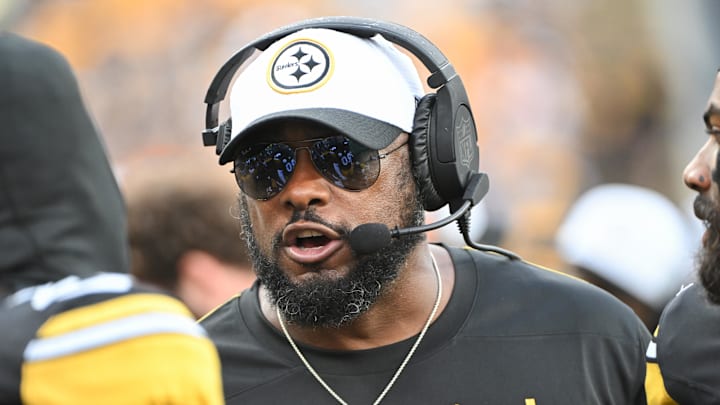Aug 17, 2024; Pittsburgh, Pennsylvania, USA;  Pittsburgh Steelers head coach Mike Tomlin recats against the Buffalo Bills during the first quarter at Acrisure Stadium. Mandatory Credit: Barry Reeger-Imagn Images