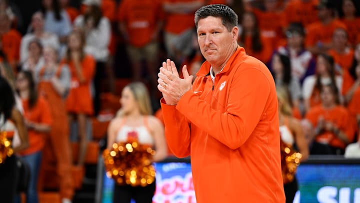 Syracuse v Clemson
