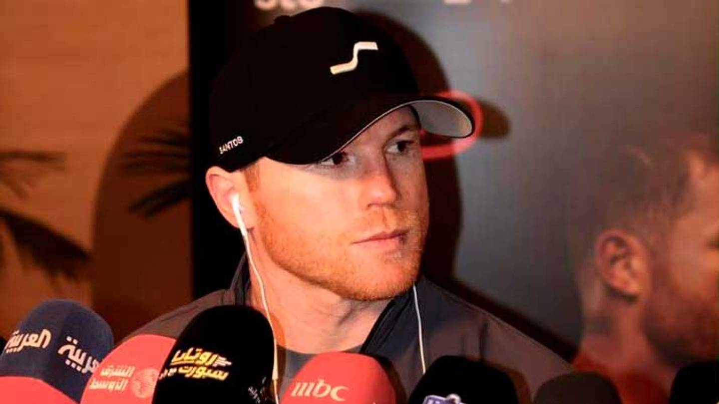 Canelo llega a Arabia Saudita entre gritos de “México, México” para enfrentar a Mbilli