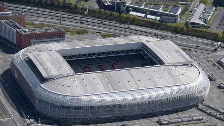 Le Stade Pierre-Mauroy Le Stade Pierre-Mauroy