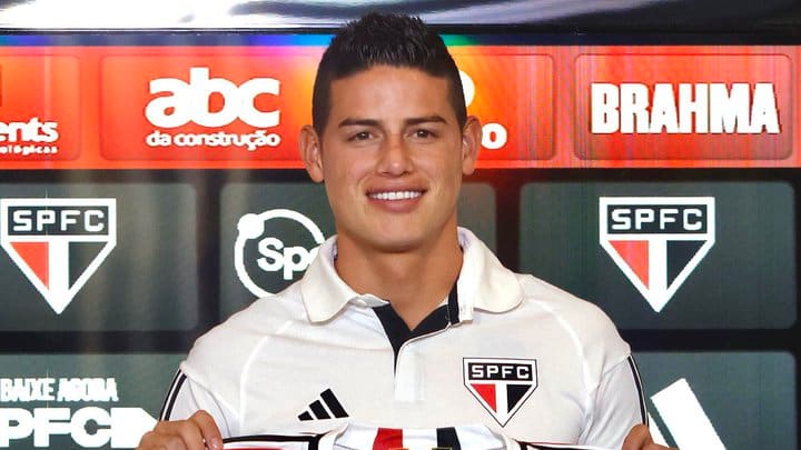 James Rodríguez estava sem contrato desde que deixou o Olympiacos (Grécia)