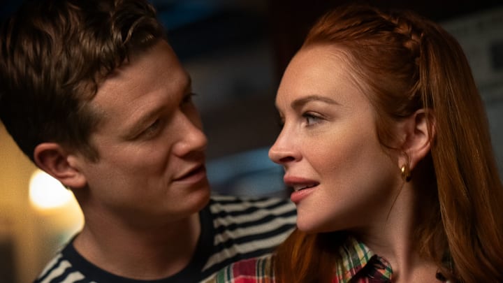 Irish Wish, (L to R) Ed Speleers as James Thomas and Lindsay Lohan as Maddie Kelly. Cr. Patrick Redmond / Netflix © 2024