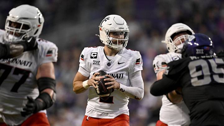 Nov 29, 2025; Fort Worth, Texas, USA; Cincinnati Bearcats quarterback Brendan Sorsby (2) drops back to pass against the TCU Horned Frogs during the first half at Amon G. Carter Stadium. Mandatory Credit: Jerome Miron-Imagn Images