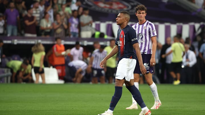 Toulouse FC v Paris Saint-Germain - Ligue 1 Uber Eats
