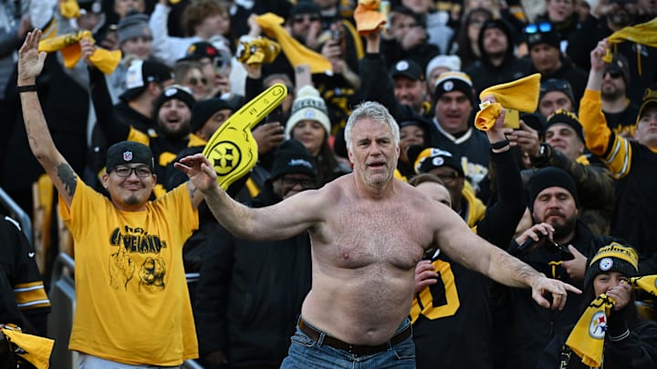 Cleveland Browns v Pittsburgh Steelers