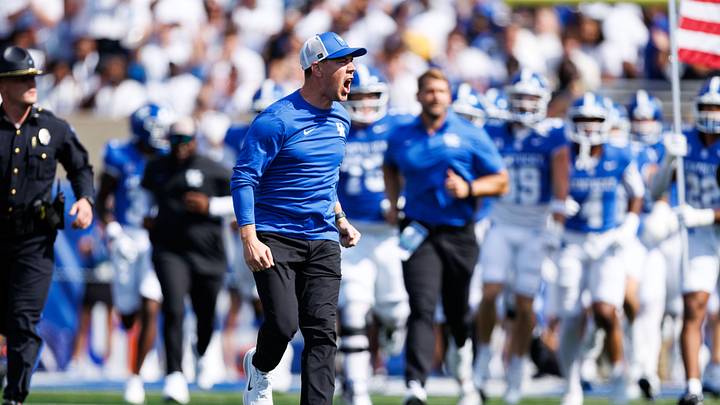 Sep 12, 2026; Lexington, Kentucky, USA; Kentucky Wildcats head coach Will Stein pumps up the crowd as he enters the field before the game against the Alabama Crimson Tide at Kroger Field. Mandatory Credit: Jordan Prather-Imagn Images Sep 12, 2026; Lexington, Kentucky, USA; Kentucky Wildcats head coach Will Stein pumps up the crowd as he enters the field before the game against the Alabama Crimson Tide at Kroger Field. Mandatory Credit: Jordan Prather-Imagn Images