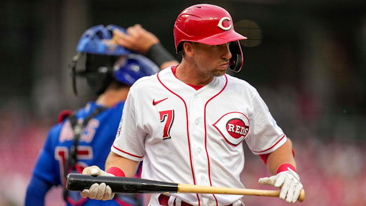 Cincinnati Reds third baseman Spencer Steer (7) returns to the dugout