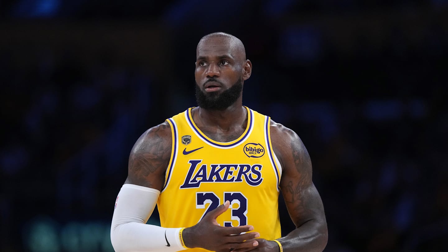 Rockets Will Need to Make Life Much More Difficult for Lakers' LeBron James