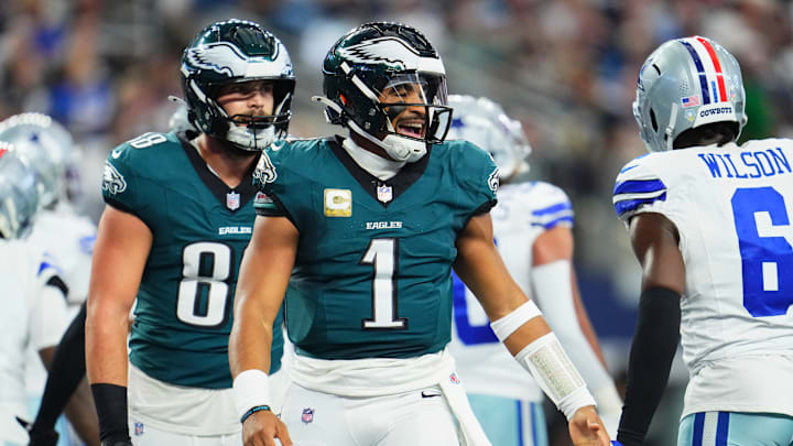 Philadelphia Eagles v Dallas Cowboys
