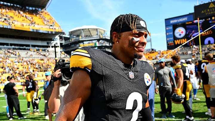 Los Angeles Chargers v Pittsburgh Steelers