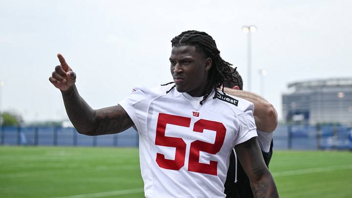 May 9, 2026; East Rutherford, NJ, USA; New York Giants linebacker Arvell Reese (52) looks on after a press conference at rookie minicamp at Quest Diagnostics Training Center. May 9, 2026; East Rutherford, NJ, USA; New York Giants linebacker Arvell Reese (52) looks on after a press conference at rookie minicamp at Quest Diagnostics Training Center.