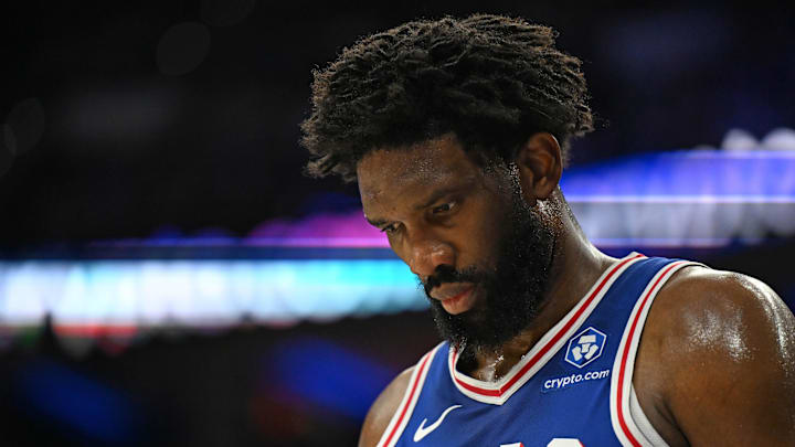 Jan 19, 2026; Philadelphia, Pennsylvania, USA; Philadelphia 76ers center Joel Embiid (21) against the Indiana Pacers during the second quarter at Xfinity Mobile Arena. Mandatory Credit: Eric Hartline-Imagn Images