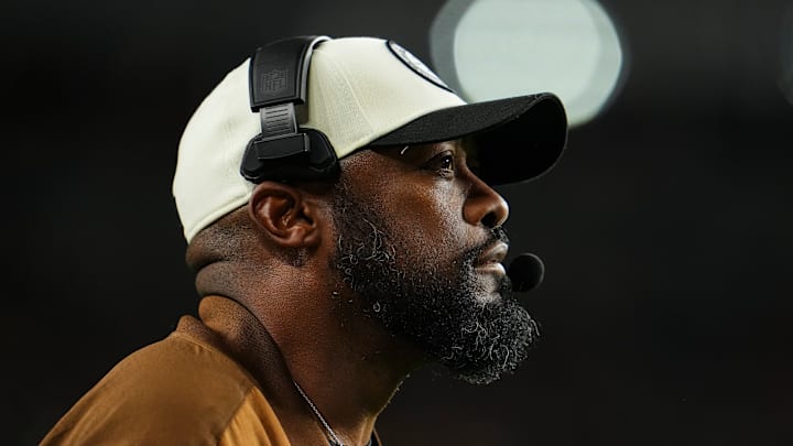 Tennessee Titans v Pittsburgh Steelers