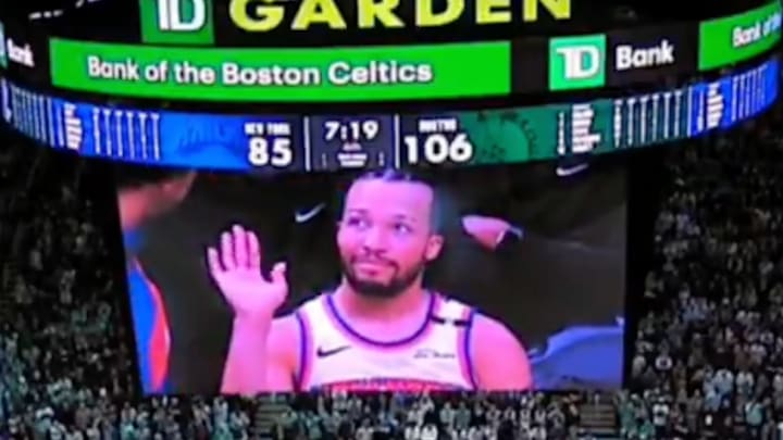 Brunson self-deprecatingly waved to the Celtics crowd on the Jumbotron. 