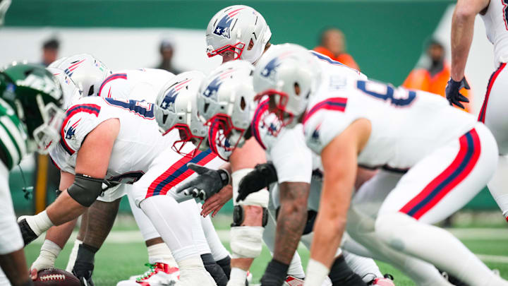 New England Patriots quarterback Drake Maye (10) stands on the line of scrimmage during a game against the New York Jets at MetLife Stadium, Dec 28, 2025, East Rutherford, NJ, USA.