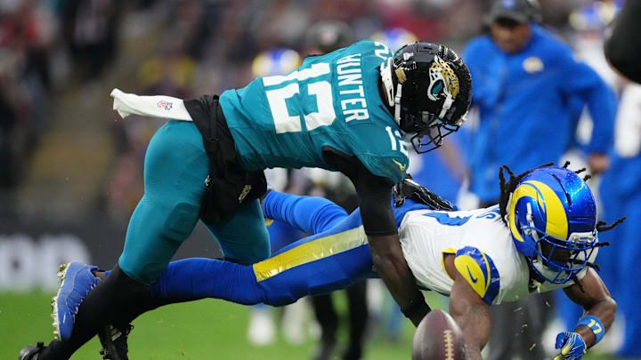 Oct 19, 2025; London, United Kingdom; Los Angeles Rams wide receiver Davante Adams (17) is unable to make a catch while defended by Jacksonville Jaguars wide receiver Travis Hunter (12) during the second half of an NFL International Series game at Wembley Stadium. Mandatory Credit: Kirby Lee-Imagn Images Oct 19, 2025; London, United Kingdom; Los Angeles Rams wide receiver Davante Adams (17) is unable to make a catch while defended by Jacksonville Jaguars wide receiver Travis Hunter (12) during the second half of an NFL International Series game at Wembley Stadium. Mandatory Credit: Kirby Lee-Imagn Images